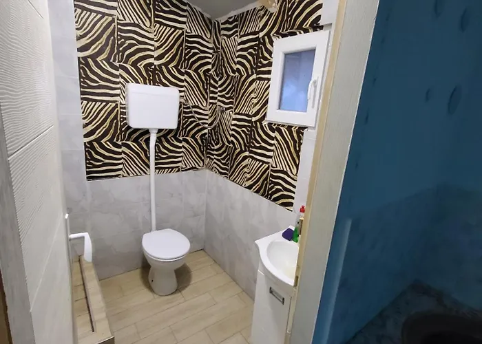 Daire Splash House Pool Party *